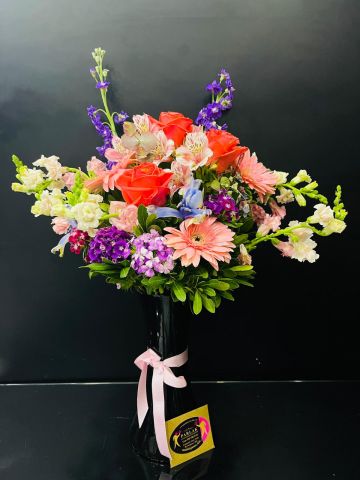 Premium Cam Vazoda Renkli Mevsim Çiçekleri